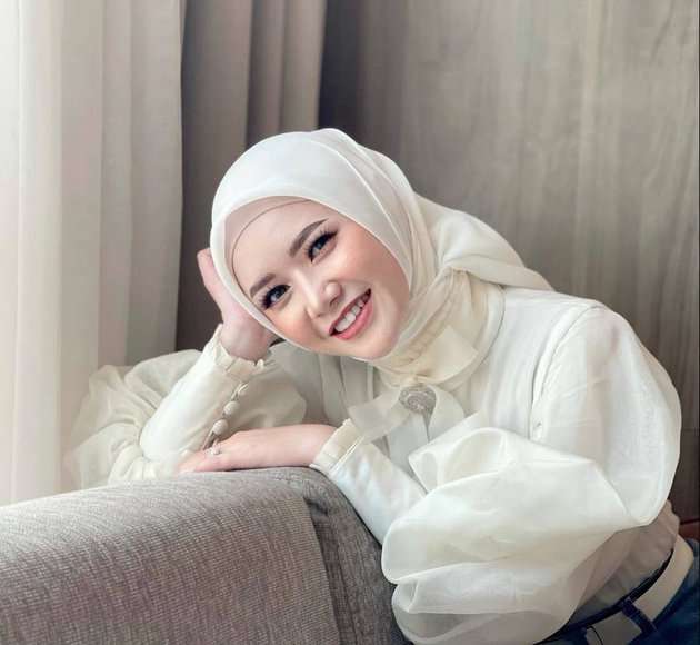 8 Potret Pedangdut Jebolan DA dan LIDA Pakai Hijab, Auranya Cantik Banget!