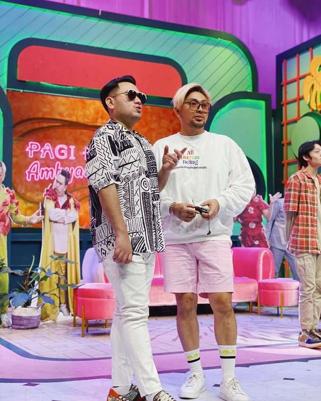 4 Potret Terbaru Nassar Kini Tampil Macho, Perutnya Rata dan Dagu Bidang