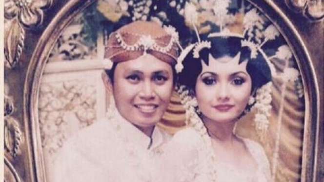 Potret Lawas Pernikahan 7 Komedian, Punya Soimah Keren Banget!