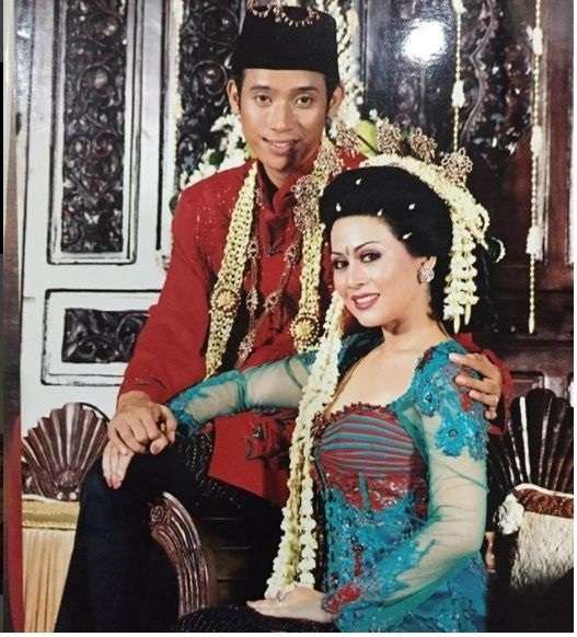 Potret Lawas Pernikahan 7 Komedian, Punya Soimah Keren Banget!