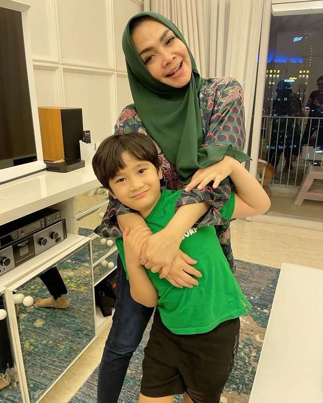 6 Anak Seleb yang Dapat Hadiah Fantastis, Dikasih Apartemen hingga Jet Pribadi!