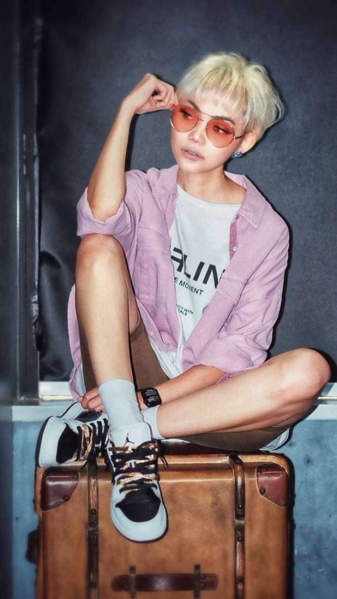 5 Potret Rina Nose Berat Badan Susut 7 Kg, Dibilang Semakin Kurus!