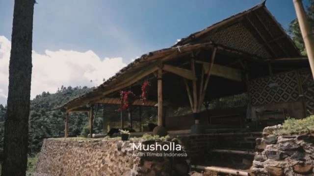 7 Potret Pesantren Hanan Attaki yang Berada di Tengah Hutan, Bak Negeri Dongeng di Swiss