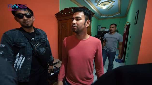 10 Potret Rumah Merry Asisten Raffi Ahmad di Madura, Ternyata ‘Sultan’ di Kampungnya