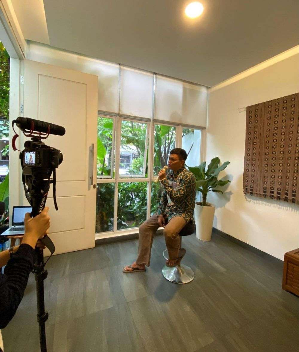 10 Potret Rumah Hedi Yunus ‘Kahitna’ yang Jarang Tersorot, Mewah Banget!