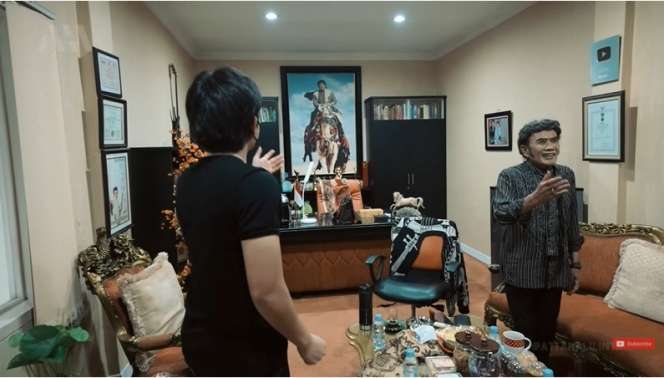 10 Potret Rumah Mewah ‘Raja Dangdut’ Rhoma Irama, Ada Gua & Pohon Raksasa di Tengah Kota!