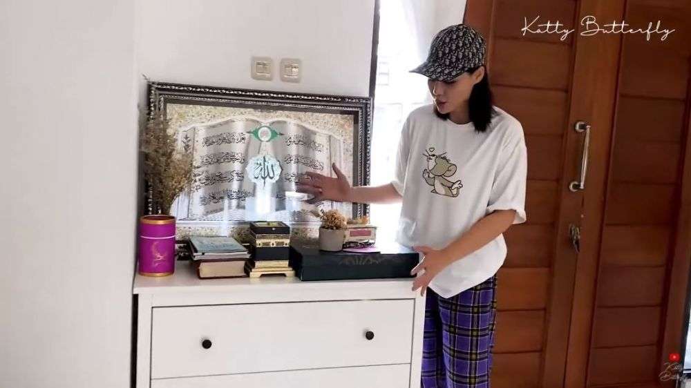 10 Potret Rumah DJ Katty Butterfly yang Jarang Terekspos, Ternyata Jauh dari Kesan Mewah! 