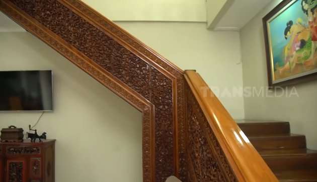 Super Luas, Inilah Potret Rumah Roy Marten yang Pernah Jadi Aktor Termahal Pada Masanya!