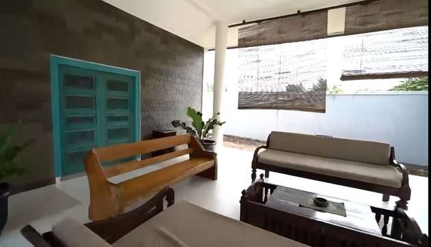 Super Luas, Inilah Potret Rumah Roy Marten yang Pernah Jadi Aktor Termahal Pada Masanya!