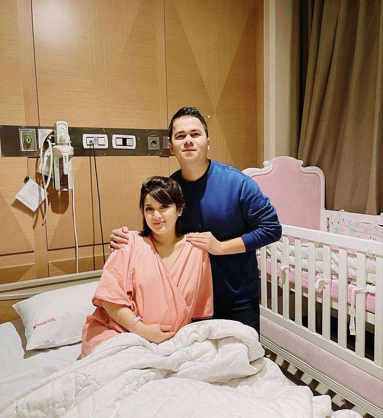 9 Nama Anak Seleb yang Panjang Banget, Putri Yasmine Wildblood Sampai 44 Huruf!