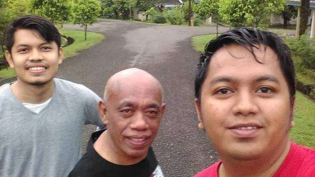 Biasa Tampil Pakai Rambut Palsu, 5 Potret Pak Tarno Tanpa Wig, Ternyata Ada Alasannya!