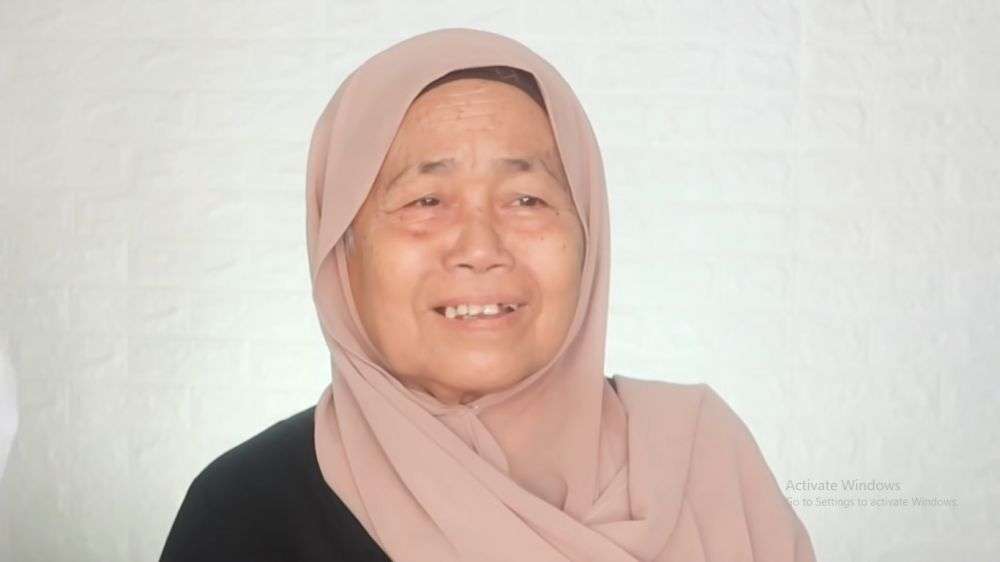 Potret Sebelum dan Sesudah Nenek 75 Tahun Di Rias MUA, Hasilnya Bikin Tercengang!