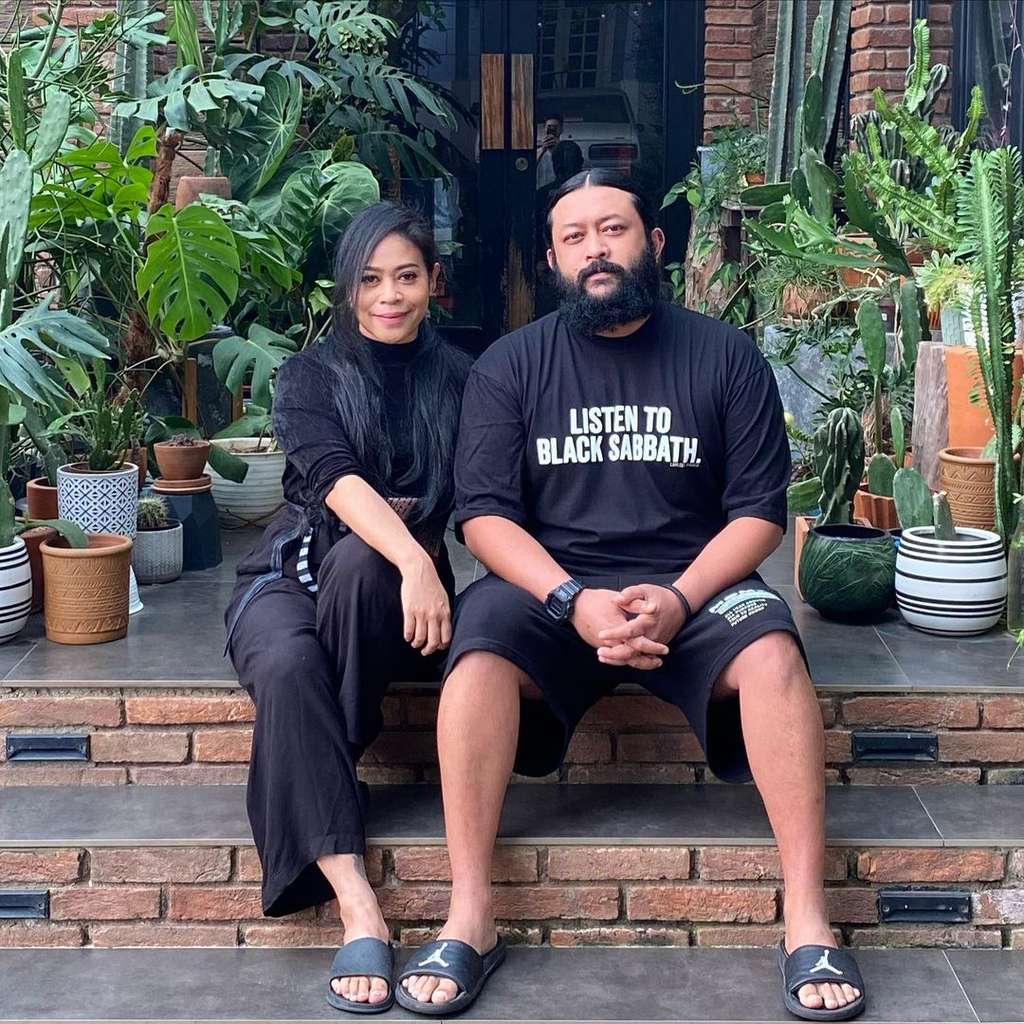 5 Artis Berjodoh dengan Manajernya, Ada yang Berbeda Usia 12 Tahun