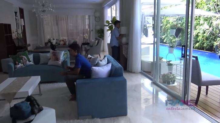 10 Adu Mewah Rumah Raffi Ahmad VS Jenny Cortez, Sama-Sama Dibangun di Atas Kuburan, Ngeri!