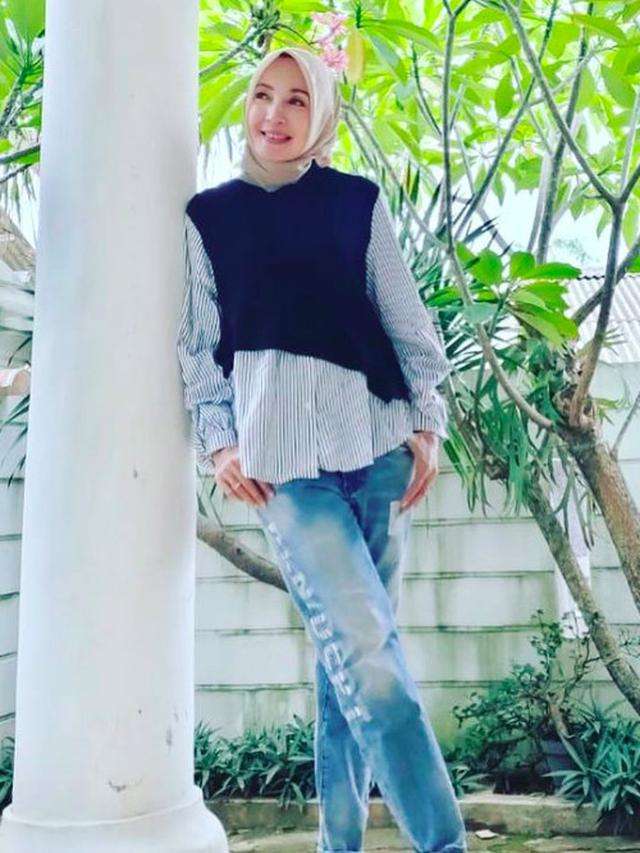 Masih Ingat Artis Senior Henidar Amroe? Curhat Tentang Hidupnya Jadi Sorotan Kini Masih Sendiri di Usia 60 Tahun!