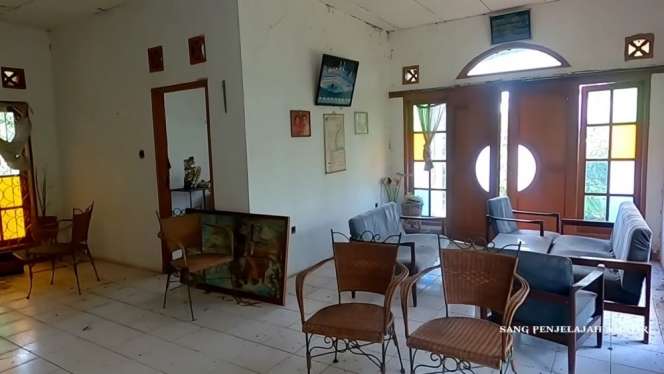 10 Potret Kondisi Rumah Isye Sumarni ‘Emak Preman Pensiun’, Ngeri Terbengkalai di Atas Bukit!