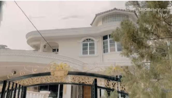 Hidupnya Berubah usai Dinikahi Pengusaha Tajir, Ini Potret Rumah Si Artis Cantik di Kampung Halaman, Ternyata Begini Aslinya!