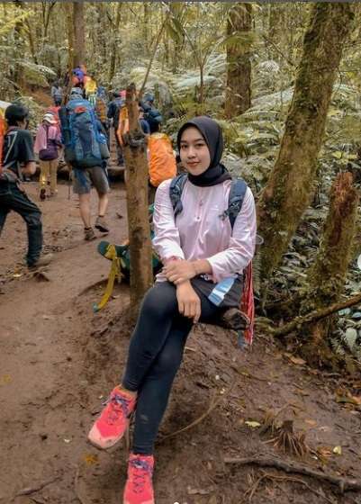 7 Potret Karisma Lidia Ajana Anak Papam Tuyul dan Mbak Yul 'Gagal Maning Son', Paras Cantiknya Curi Perhatian!