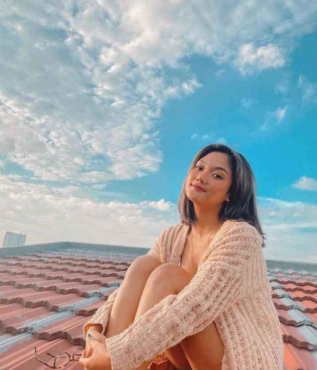 10 Potret Rumah Mewah Marion Jola yang Jarang Tersorot, Konsep Dapurnya ‘Hot’ Banget!