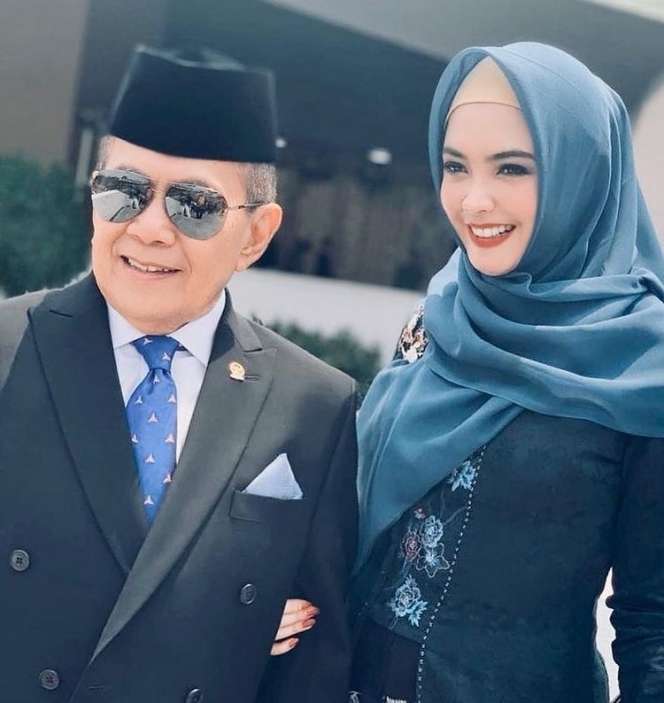 7 Potret Transformasi Ingrid Kansil dan Suami, Tetap Langgeng Meski Beda Terpaut 27 Tahun!