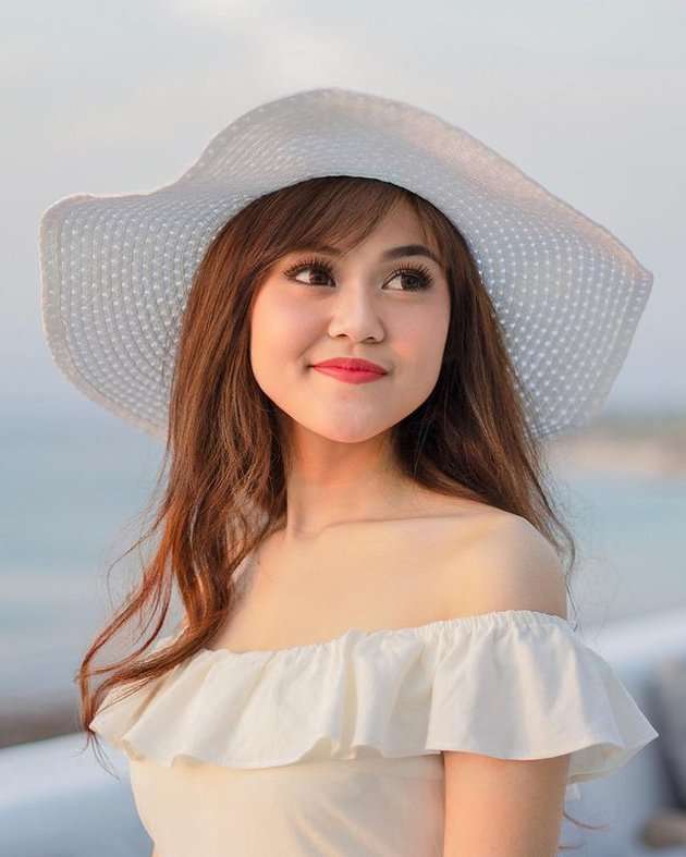 Ingat Indrayani Rusady Mantan Rey Mbayang? Penampilannya Kini Bak Barbie Hidup, Lihat 7 Potretnya