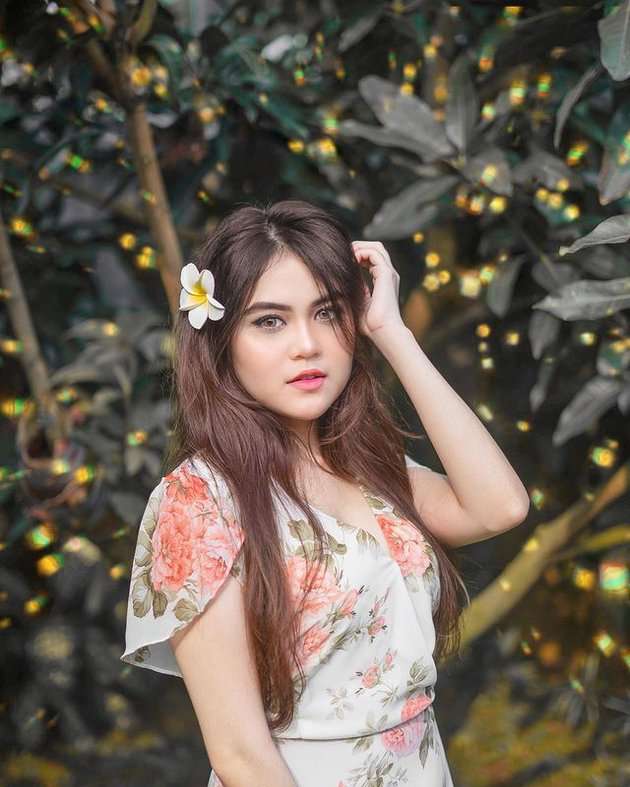 Ingat Indrayani Rusady Mantan Rey Mbayang? Penampilannya Kini Bak Barbie Hidup, Lihat 7 Potretnya