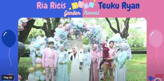 Potret Seleb di Momen Gender Reveal Anak Pertama Ria Ricis dan Teuku Ryan, Penuh Kejutan!