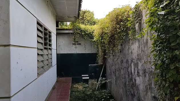 12 Potret Rumah Mewah Artis Ayu Lestari yang Terbengkalai 15 Tahun, Bak Bangunan Bekas Belanda, Angker Abis!