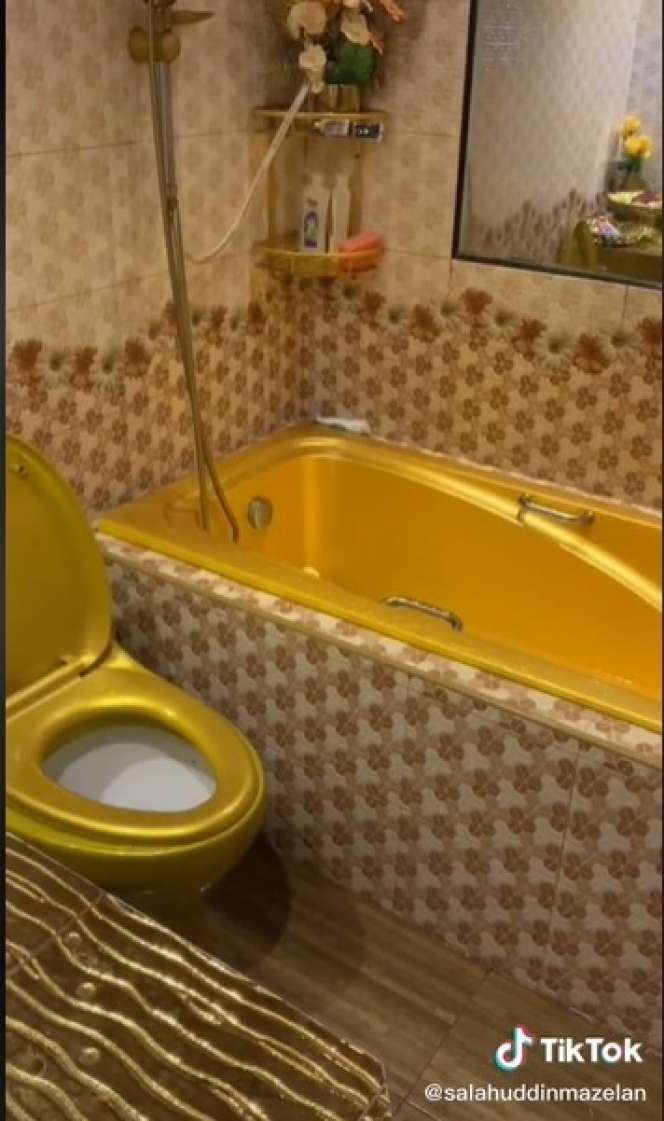 Potret Rumah Kakek Tua Dari Luar Bagai Gubuk, Ternyata Isinya Bikin Insecure!