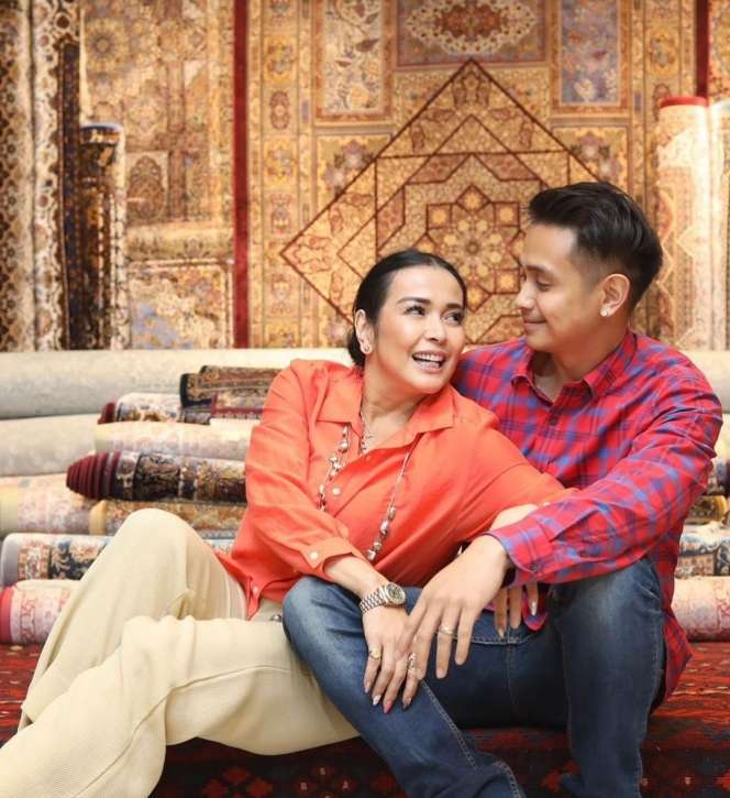 Pernah Menjanda, 5 Seleb Ini Justru Terlihat Awet Muda usai Menikahi Brondong