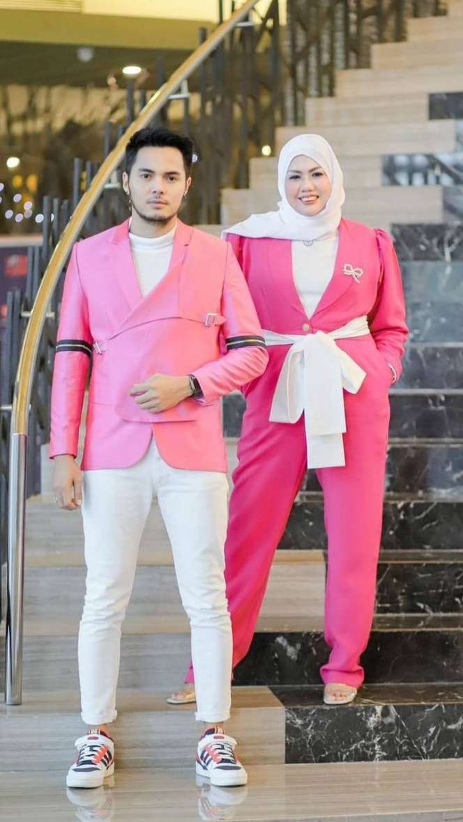 Pernah Menjanda, 5 Seleb Ini Justru Terlihat Awet Muda usai Menikahi Brondong