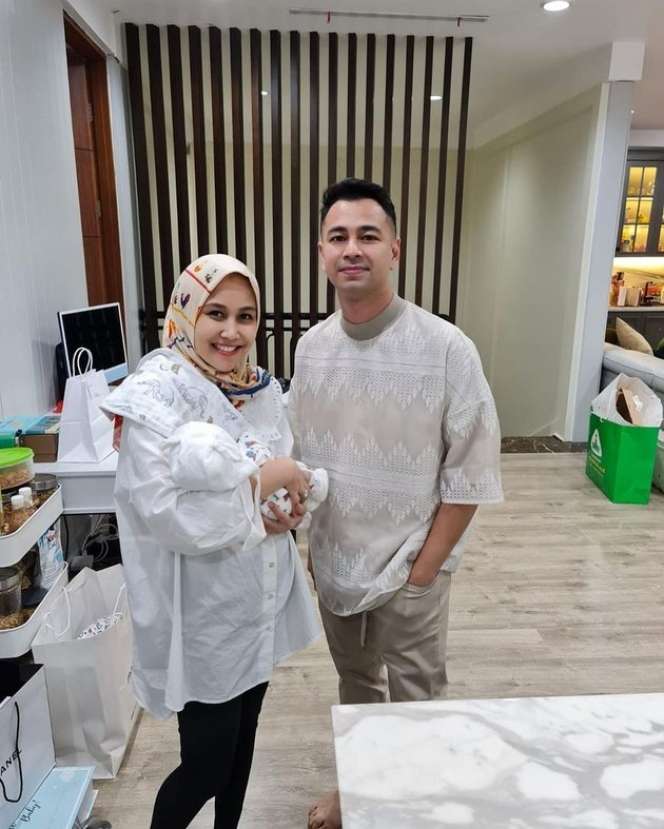 Digosipkan Dekat dengan Raffi Ahmad, Inilah Potret Mimi Bayuh yang Disebut Mirip Ayu Ting Ting!