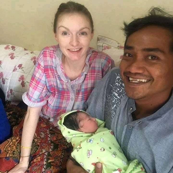 Ingat Pria Asal Padang yang Nikahi Bule Inggris? Dulu Dihina Tak Pantas Kini Nasibnya Berubah Drastis, Lihat 7 Potretnya