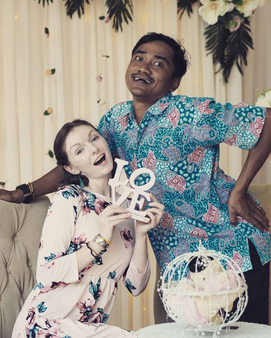 Ingat Pria Asal Padang yang Nikahi Bule Inggris? Dulu Dihina Tak Pantas Kini Nasibnya Berubah Drastis, Lihat 7 Potretnya