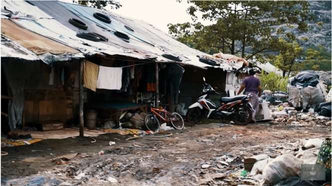 10 Potret Rumah Seleb Tiktok di Tumpukan Sampah Bantar Gebang, Kondisinya Miris, Gubuk Reyot!