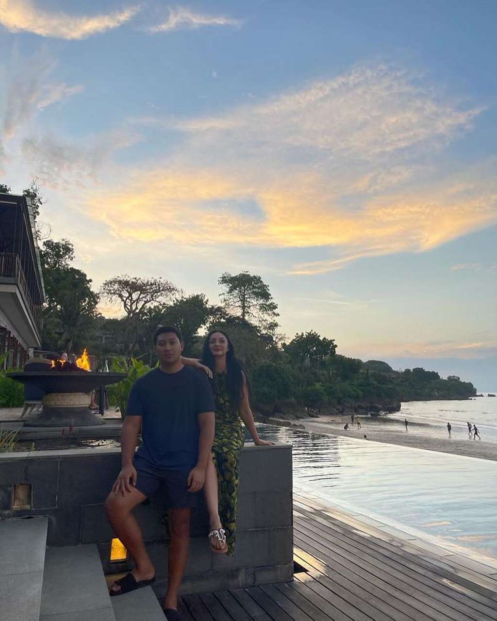 Potret Tata Cahyani Bersama Putra dan Putrinya, Foto sama Anak Sulung Mirip Kaya Orang Pacaran