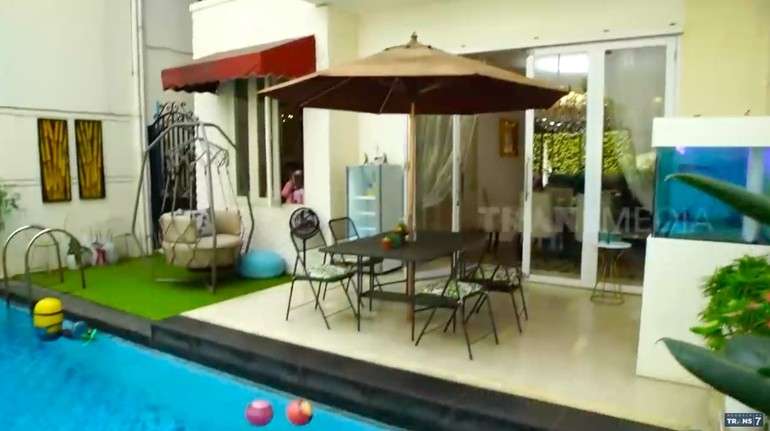 10 Potret Rumah Mewah Nadia Stefanie 'SARAS 008' yang Jarang Tersorot, Ternyata Sultan Abis!