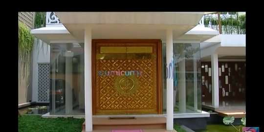 10 Adu Mewah Rumah Ustaz Yusuf Mansur VS Solmed, Kerap Tuai Kontroversi, Ternyata Tajir Melintir!