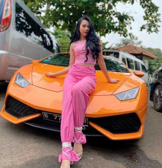 Baru Kerja 3 Bulan, Ini Potret Lisa Oktaviani Aspri Hotman Paris yang Kini Sudah Bisa Bangun Rumah!