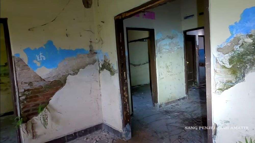 10 Potret Rumah Artis Hits 90-an Terbengkalai 15 Tahun, Kondisi Kamar Mandi Sangat Mengerikan!