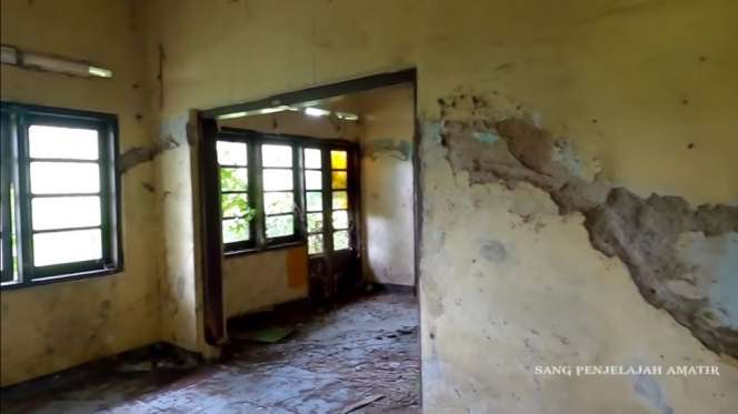 10 Potret Rumah Artis Hits 90-an Terbengkalai 15 Tahun, Kondisi Kamar Mandi Sangat Mengerikan!