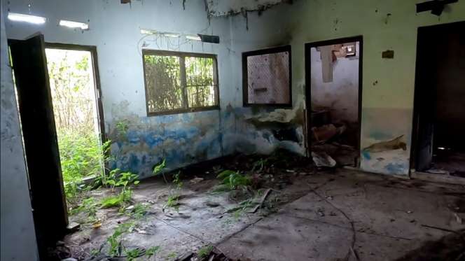 10 Potret Rumah Artis Hits 90-an Terbengkalai 15 Tahun, Kondisi Kamar Mandi Sangat Mengerikan!