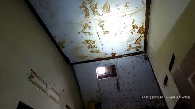10 Potret Rumah Artis Hits 90-an Terbengkalai 15 Tahun, Kondisi Kamar Mandi Sangat Mengerikan!
