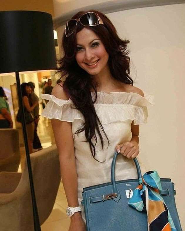 Ingat Diana Pungky, Pemeran Jinny Oh Jinny? Kini Dijuluki Vampirnya Indonesia, Usia 48 Tahun Parasnya Bak Barbie Hidup
