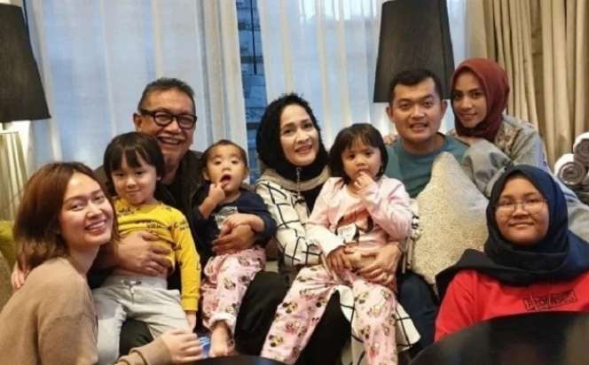 Jarang Ada yang Tahu! Potret Rumah Deddy Mizwar Miliki Ruang Tamu Mewah