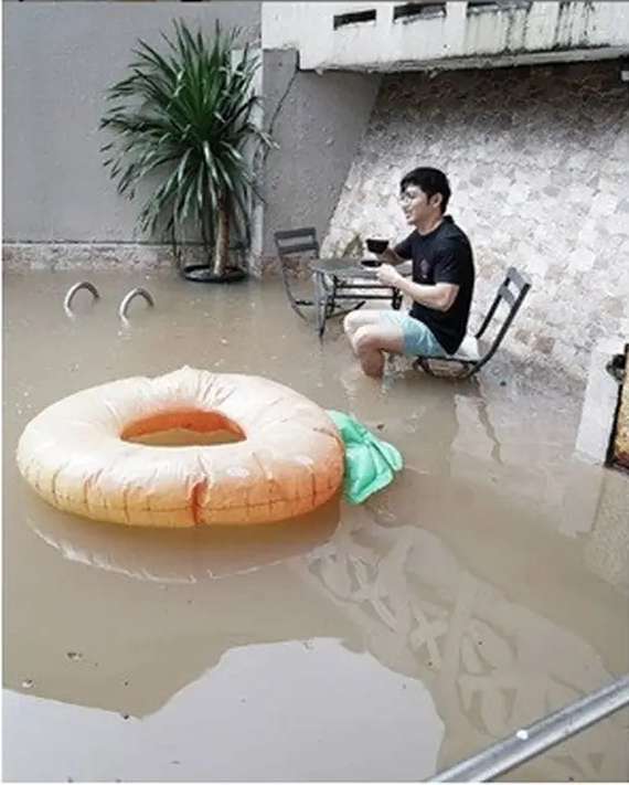 10 Potret Rumah Artis Saat Terendam Banjir, Kondisi ‘Istana’ Yuni Shara Sampai Trending Twitter!