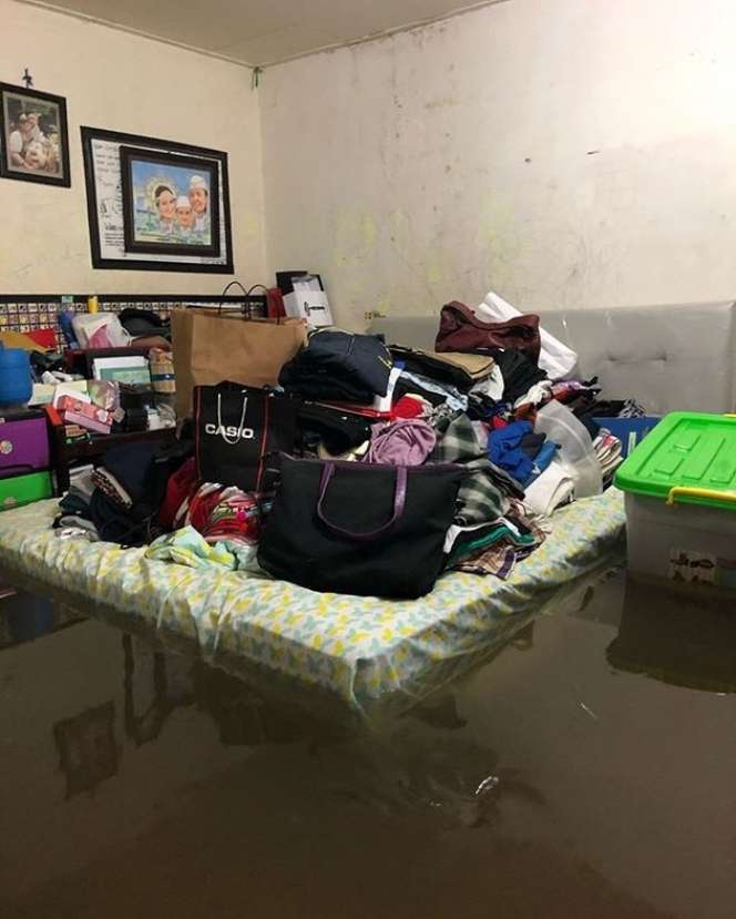 10 Potret Rumah Artis Saat Terendam Banjir, Kondisi ‘Istana’ Yuni Shara Sampai Trending Twitter!