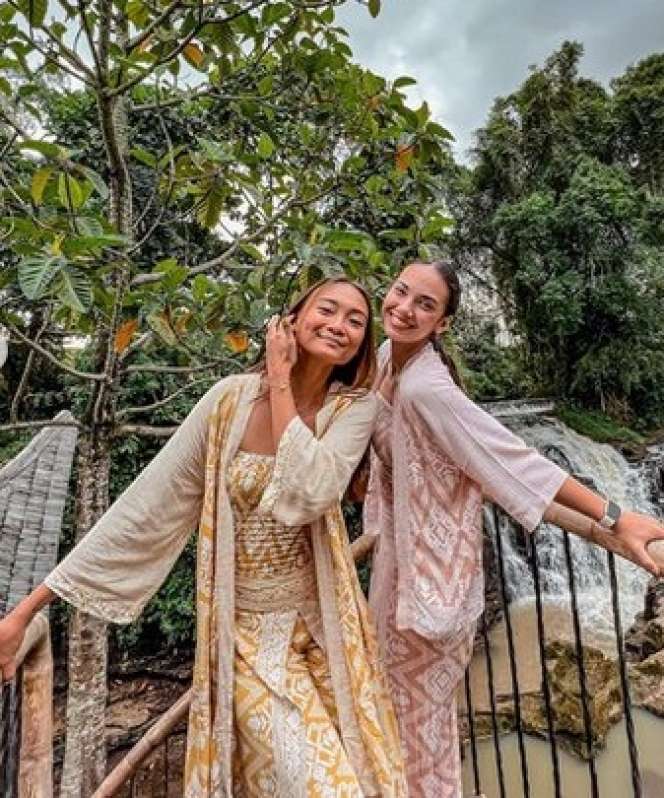 Potret Ibu Sambung Haico Van der Veken yang Jarang Tersorot, Cantik dan Hot Mom!