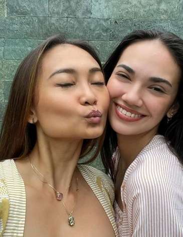 Potret Ibu Sambung Haico Van der Veken yang Jarang Tersorot, Cantik dan Hot Mom!