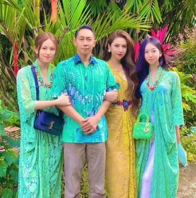 Potret 2 Anak Gadis Bu Kombes Cantik Heni Tania yang Jarang Tersorot, Parasnya Bak Artis Korea!